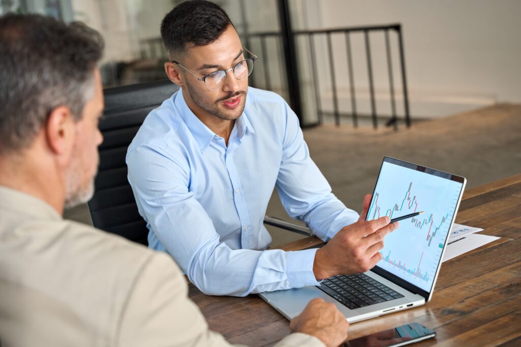 manager presenting a business growth plan